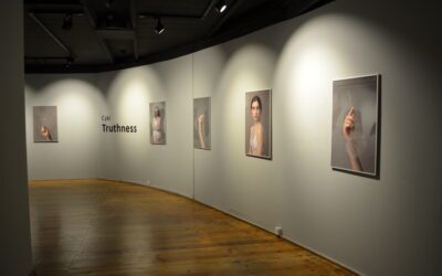 Marlena Niestrój - kurator wystawy - Evelyn Bencicova Warstwy - Zdjęcia z wystawy